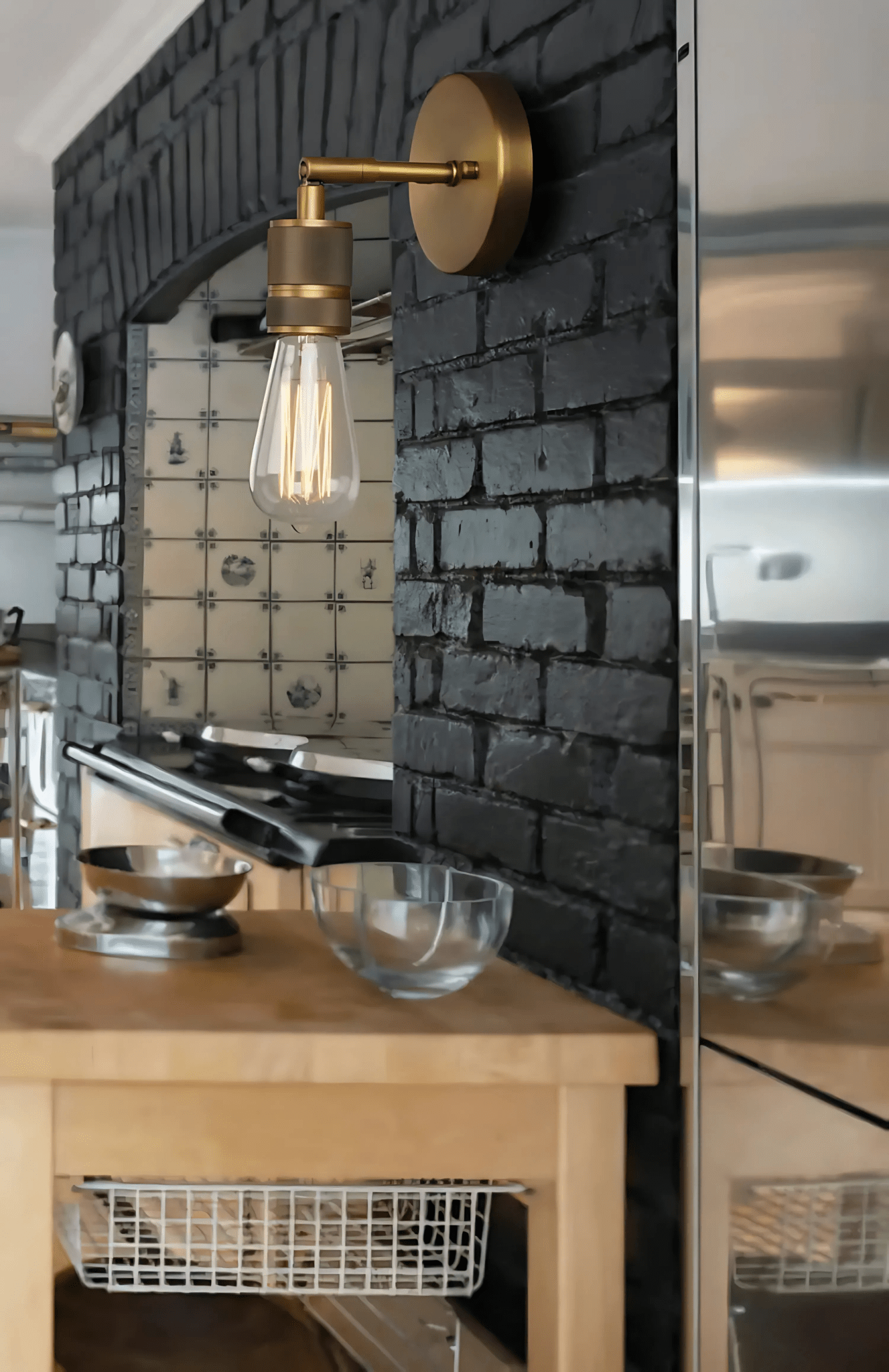 Industrial Wall Light - Tabby Lighting