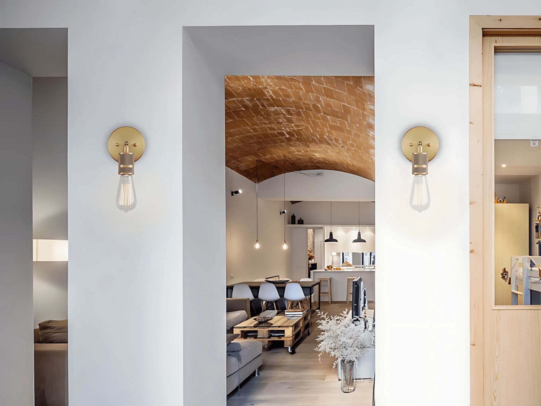 Industrial Wall Light - Tabby Lighting